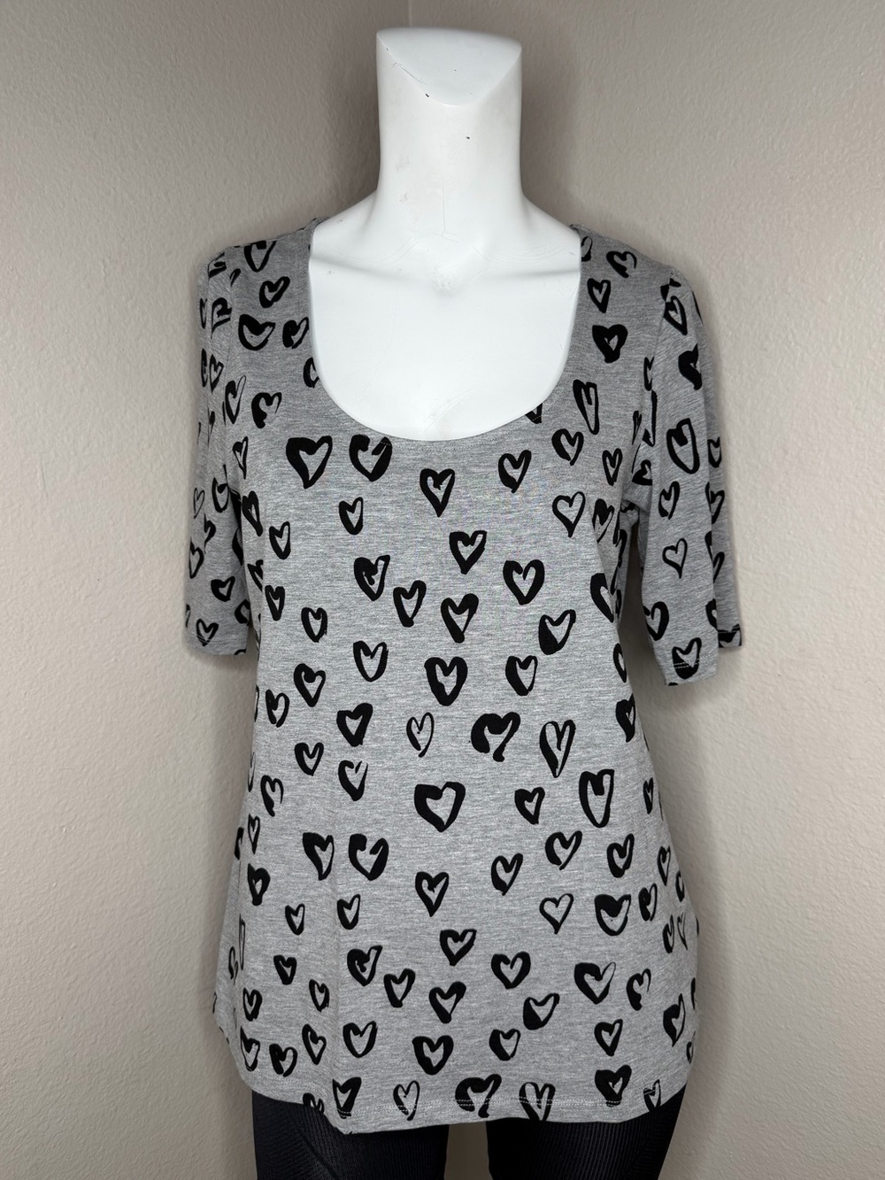 H&M Gray Scoop Neck Top with Black Heart Print